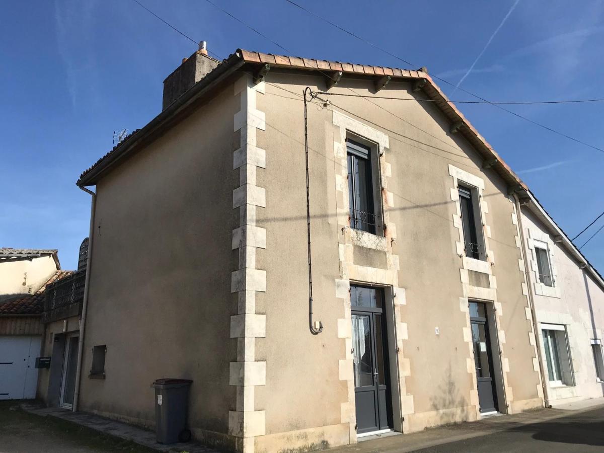 Petite Escale Vivonnoise A 2 Villa Vivonne Exterior foto